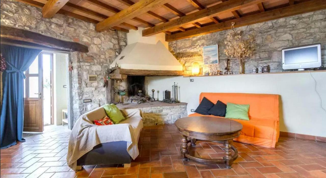 Villa Casa Mazzocchi Vista Su Poppi Exterior foto